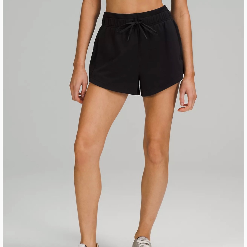 Lululemon black shorts size 14